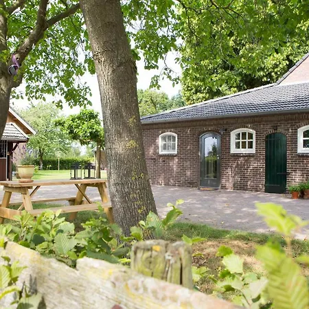 De Nieuwenhof 'de Voorkamer' 3*