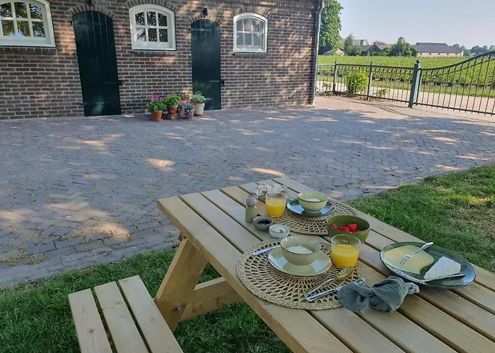 De Nieuwenhof 'de Voorkamer' Bed & Breakfast