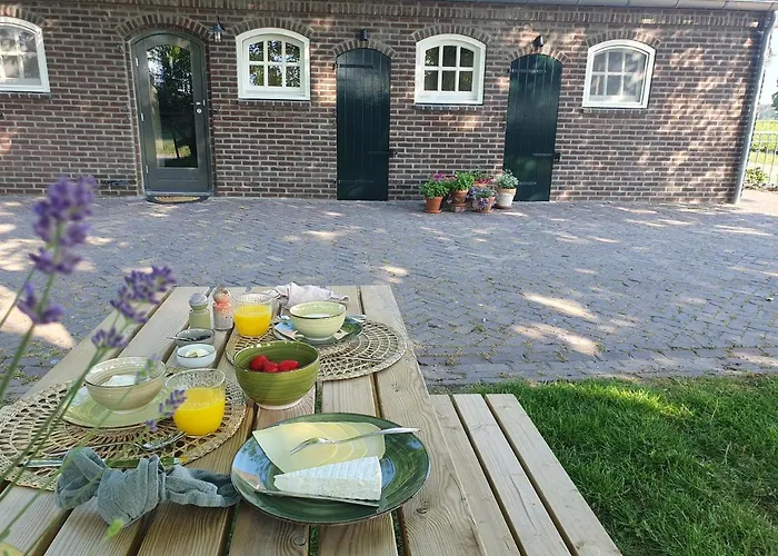 De Nieuwenhof 'de Voorkamer' 3*