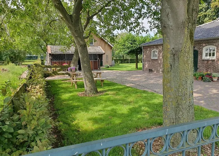 De Nieuwenhof 'de Voorkamer' 3*