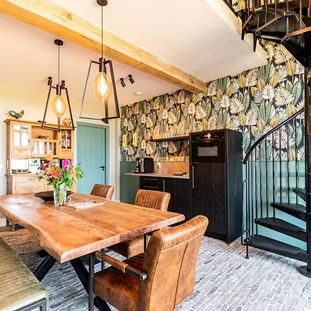 De Nieuwenhof 'de Voorkamer' Bed & Breakfast 3*